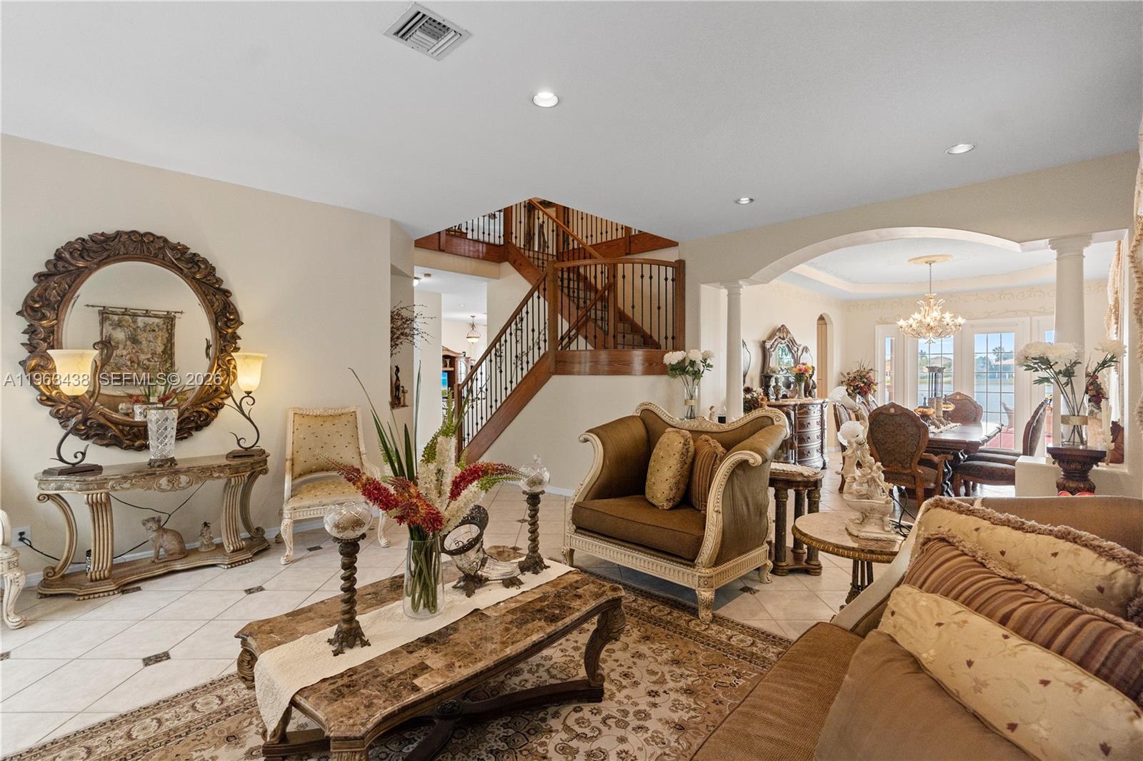 SILVER SHORES - Residential