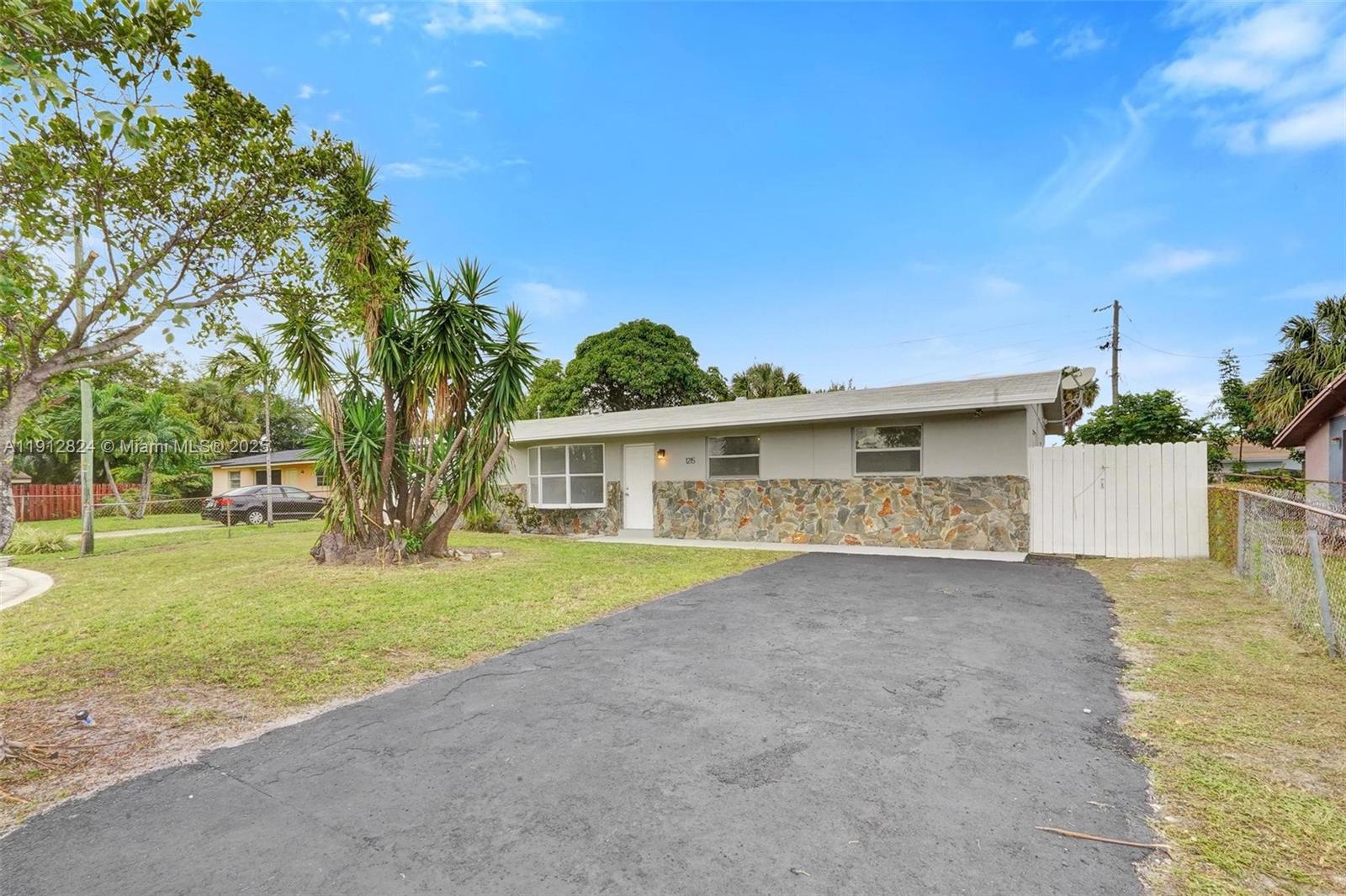 LARKDALE UNIT 3 - Residential