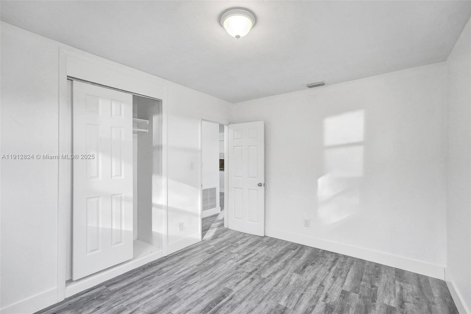 LARKDALE UNIT 3 - Residential