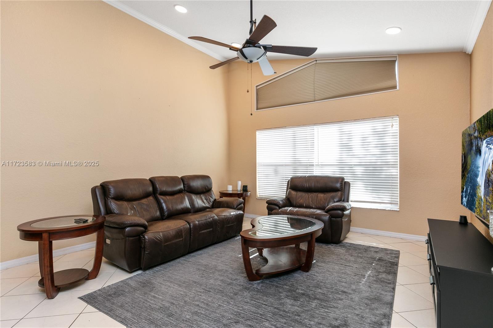 RIDGEVIEW - Residential