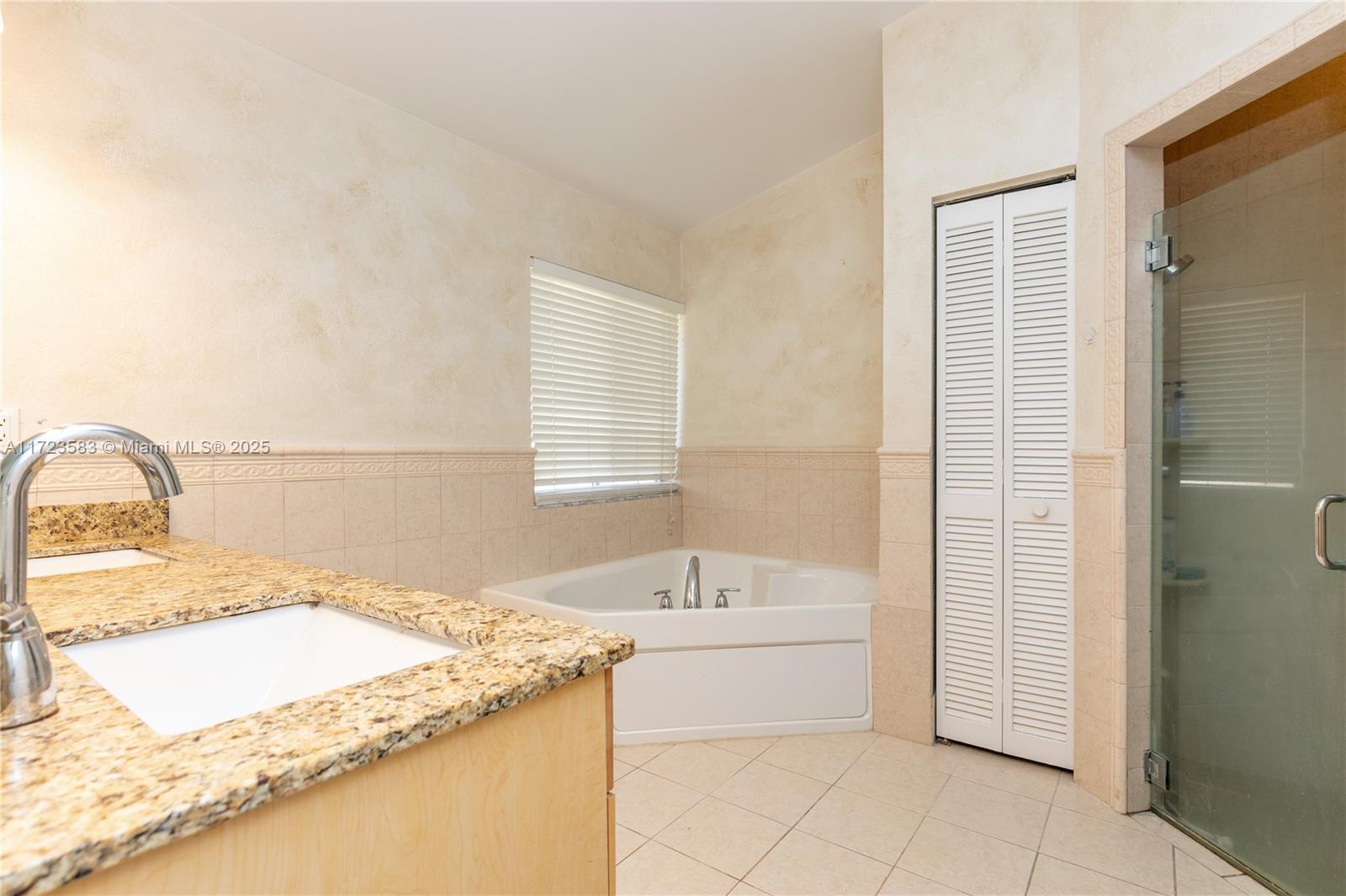 RIDGEVIEW - Residential