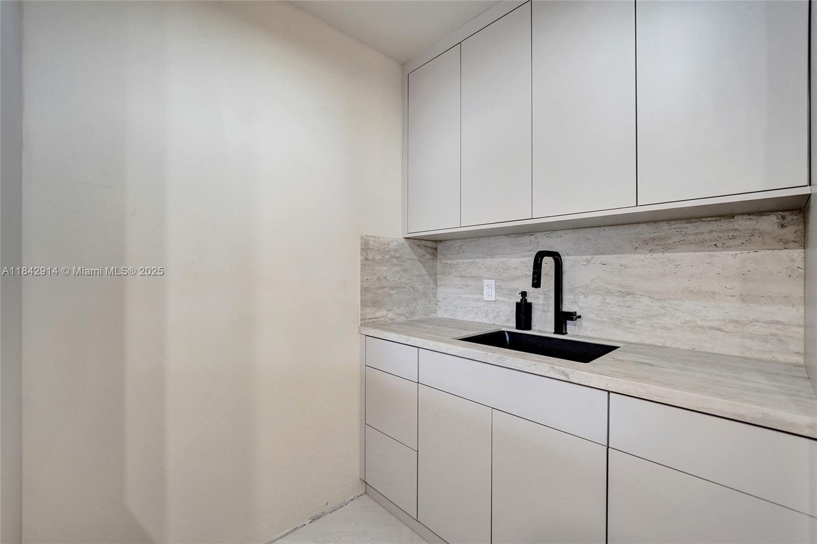 KINGSLEY AT CENTURY VILLA - Residential