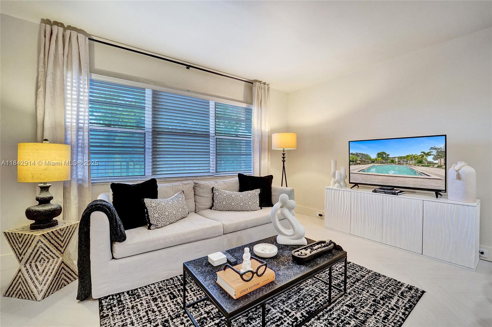 KINGSLEY AT CENTURY VILLA - Residential