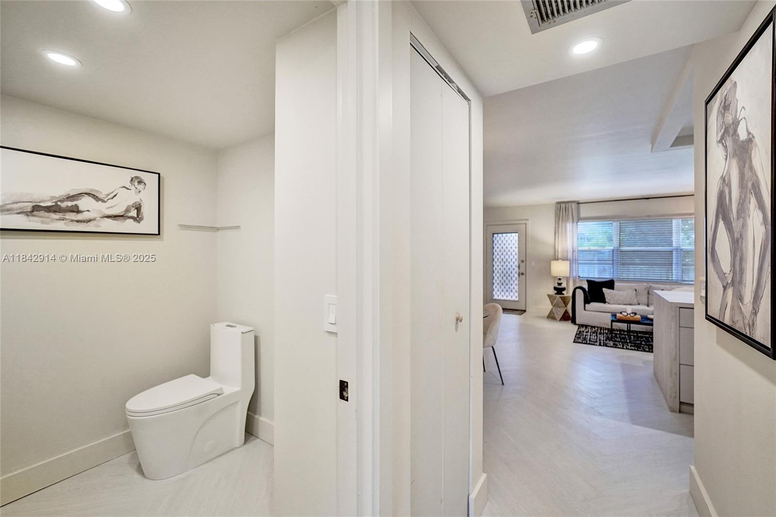 KINGSLEY AT CENTURY VILLA - Residential