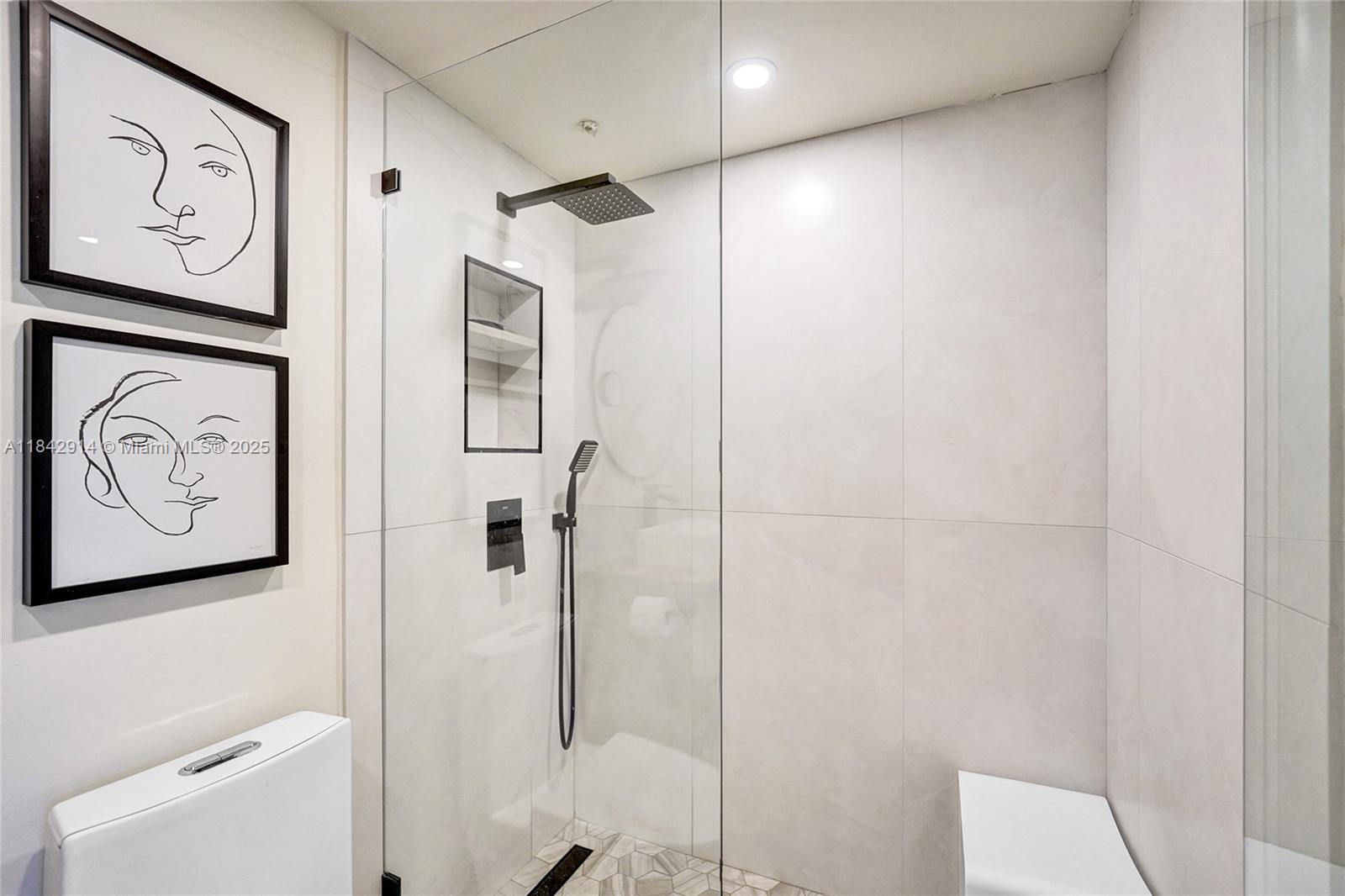 KINGSLEY AT CENTURY VILLA - Residential