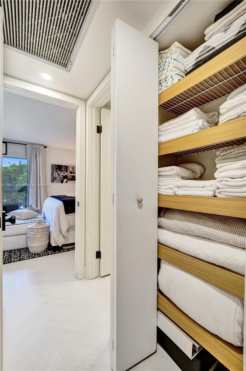 KINGSLEY AT CENTURY VILLA - Residential