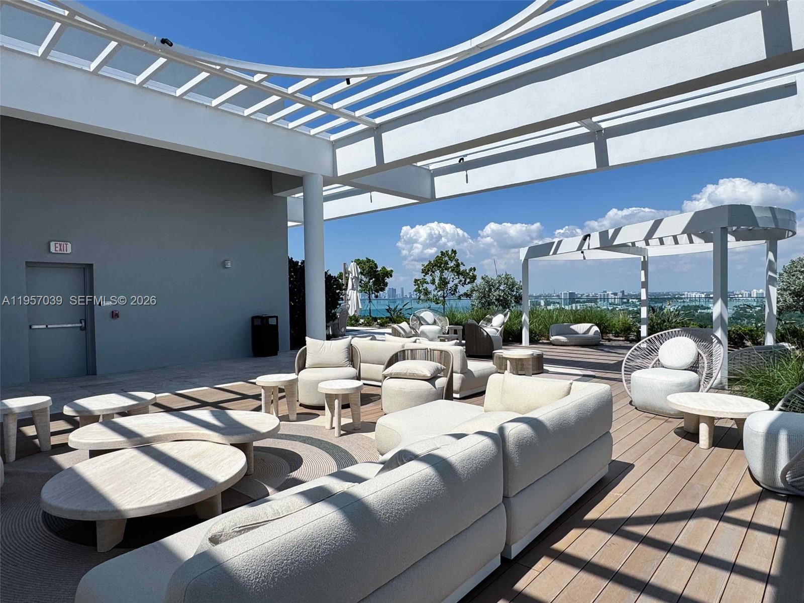 72 Park cond - Residential