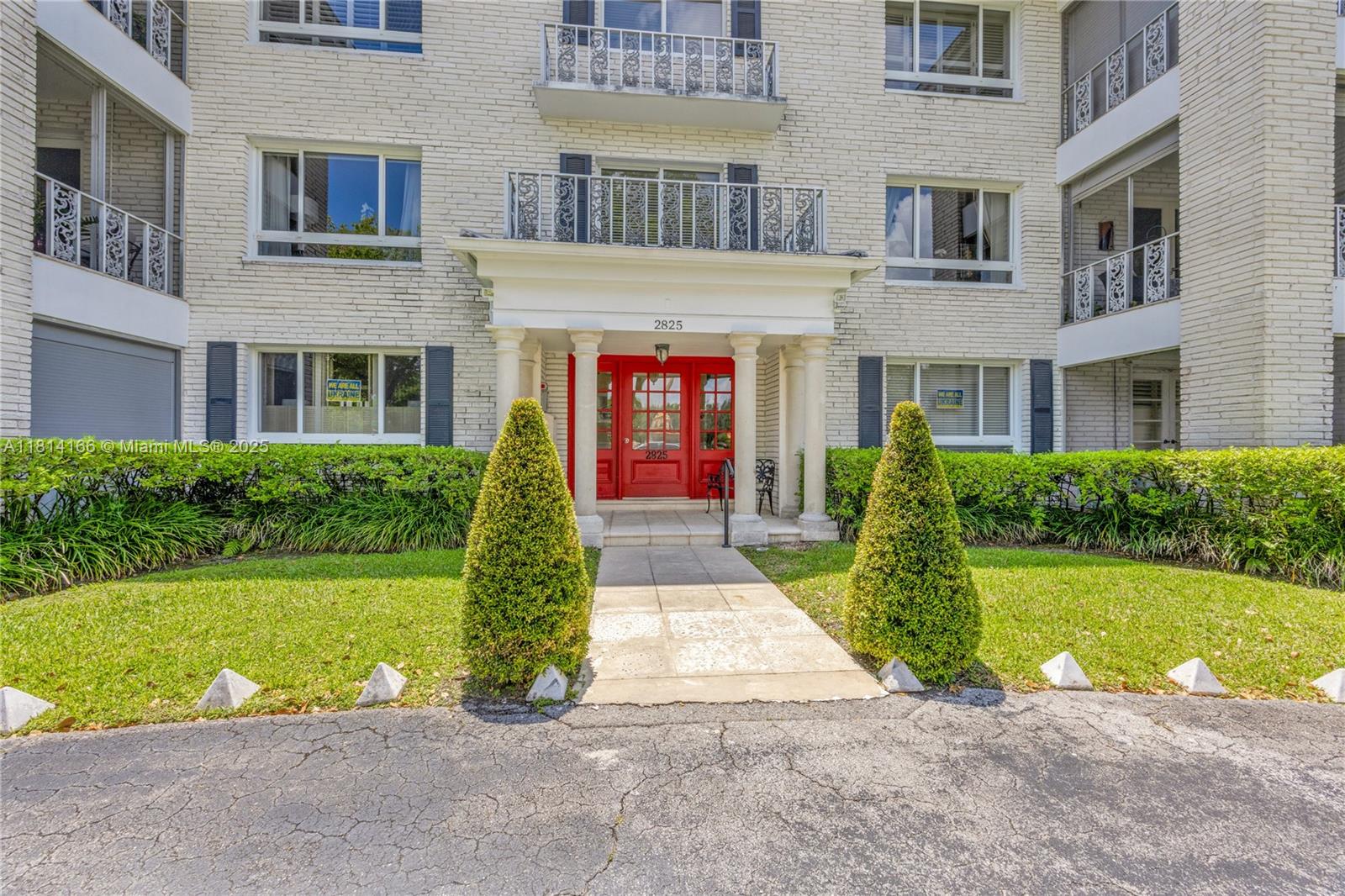 THE FOUNTAINVIEW CLUB NO 2 - Residential