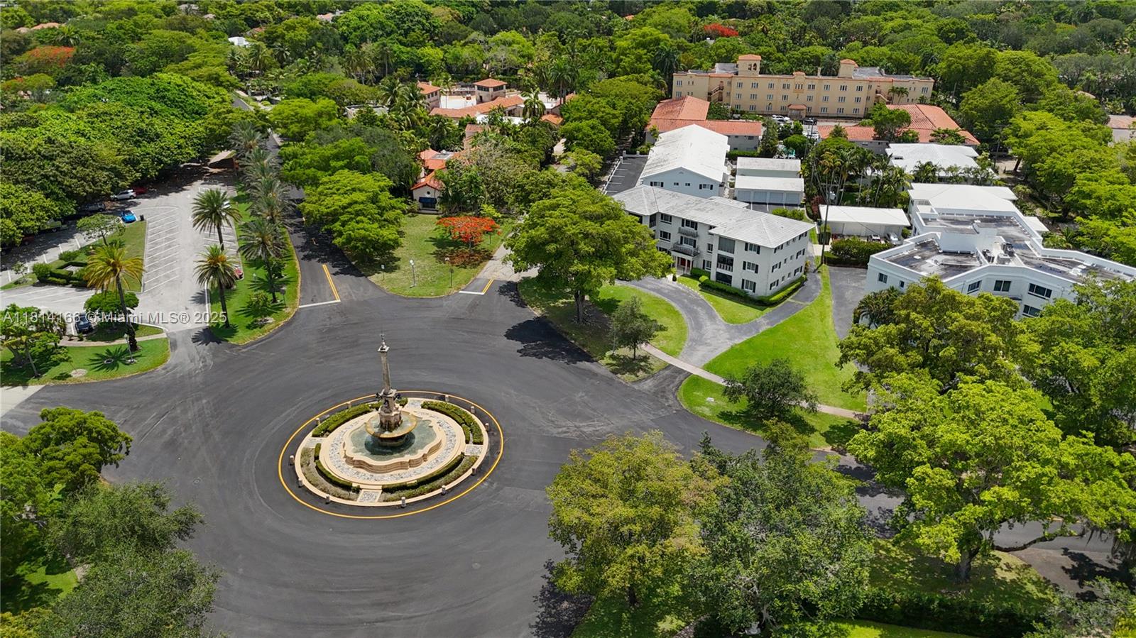 THE FOUNTAINVIEW CLUB NO 2 - Residential