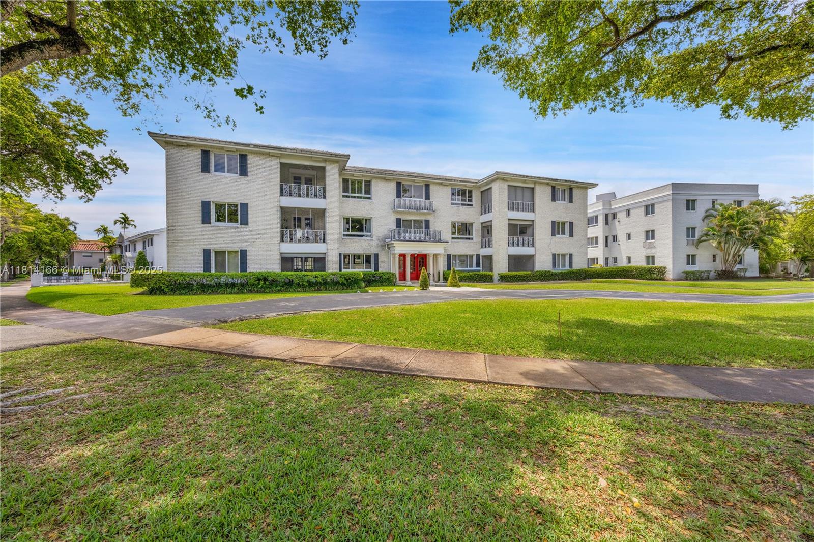 Property for Sale at 2825 Granada Blvd 3B, Coral Gables, Broward County, Florida - Bedrooms: 2 
Bathrooms: 2  - $750,000