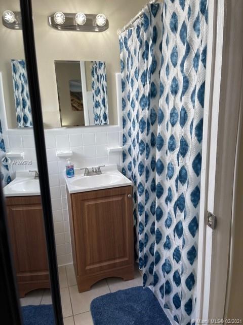 OCEAN VILLAS CONDO - Residential