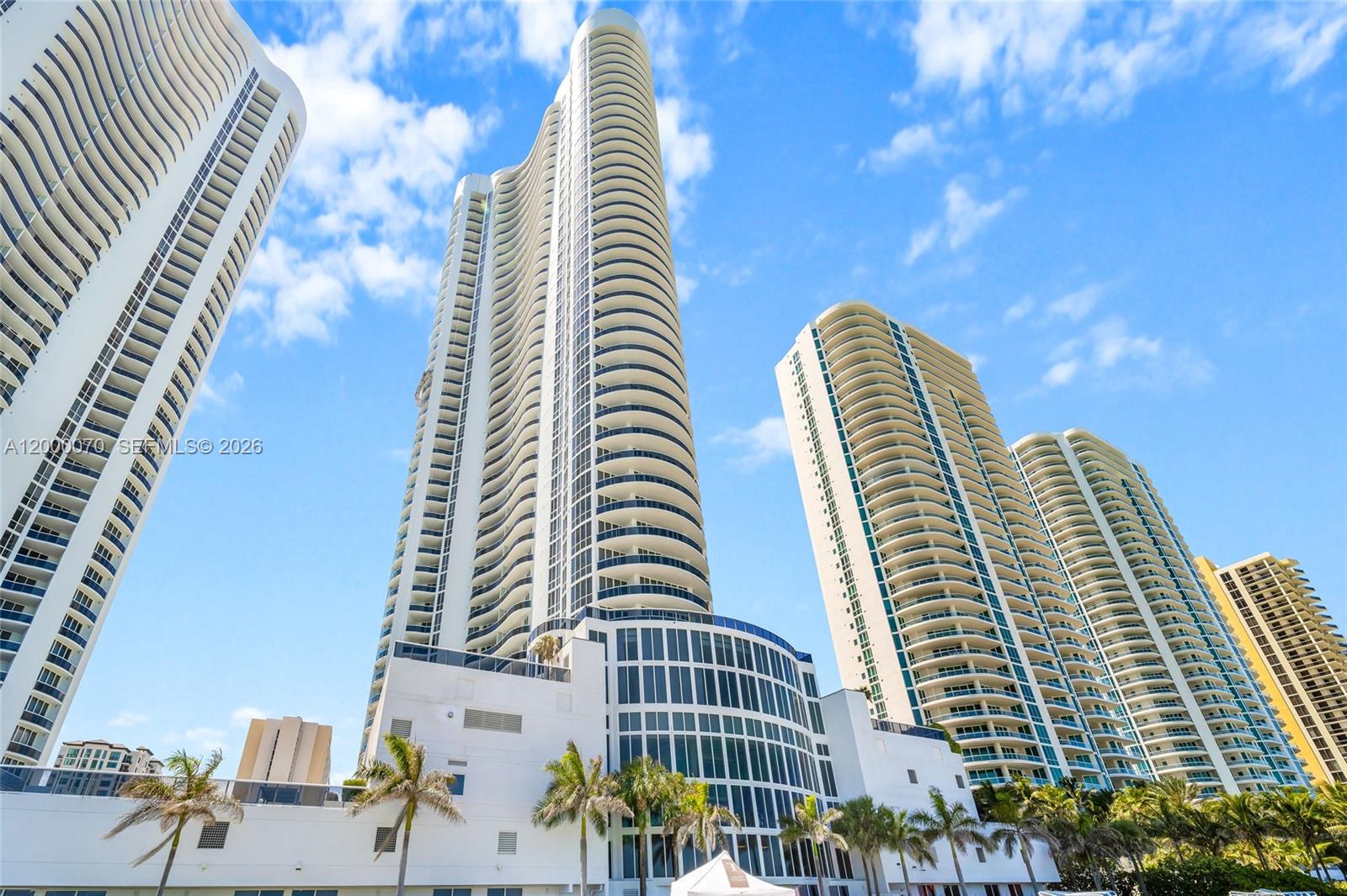 TDR TOWER I CONDO - Residential Lease