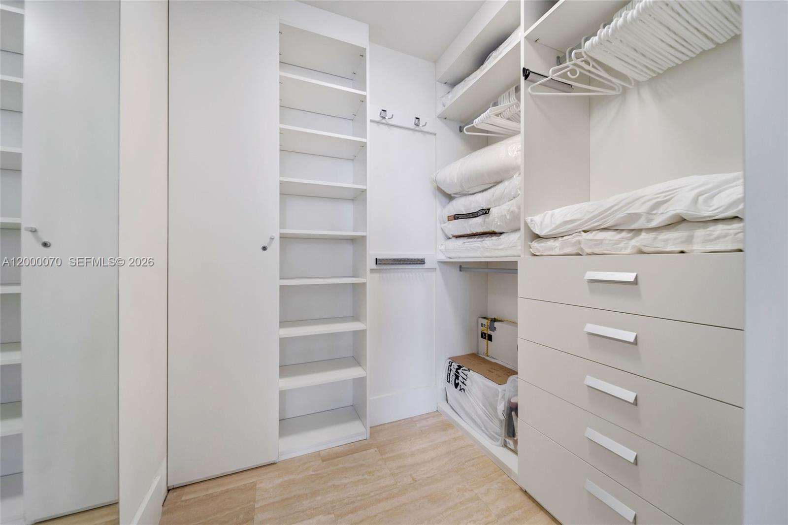 TDR TOWER I CONDO - Residential Lease