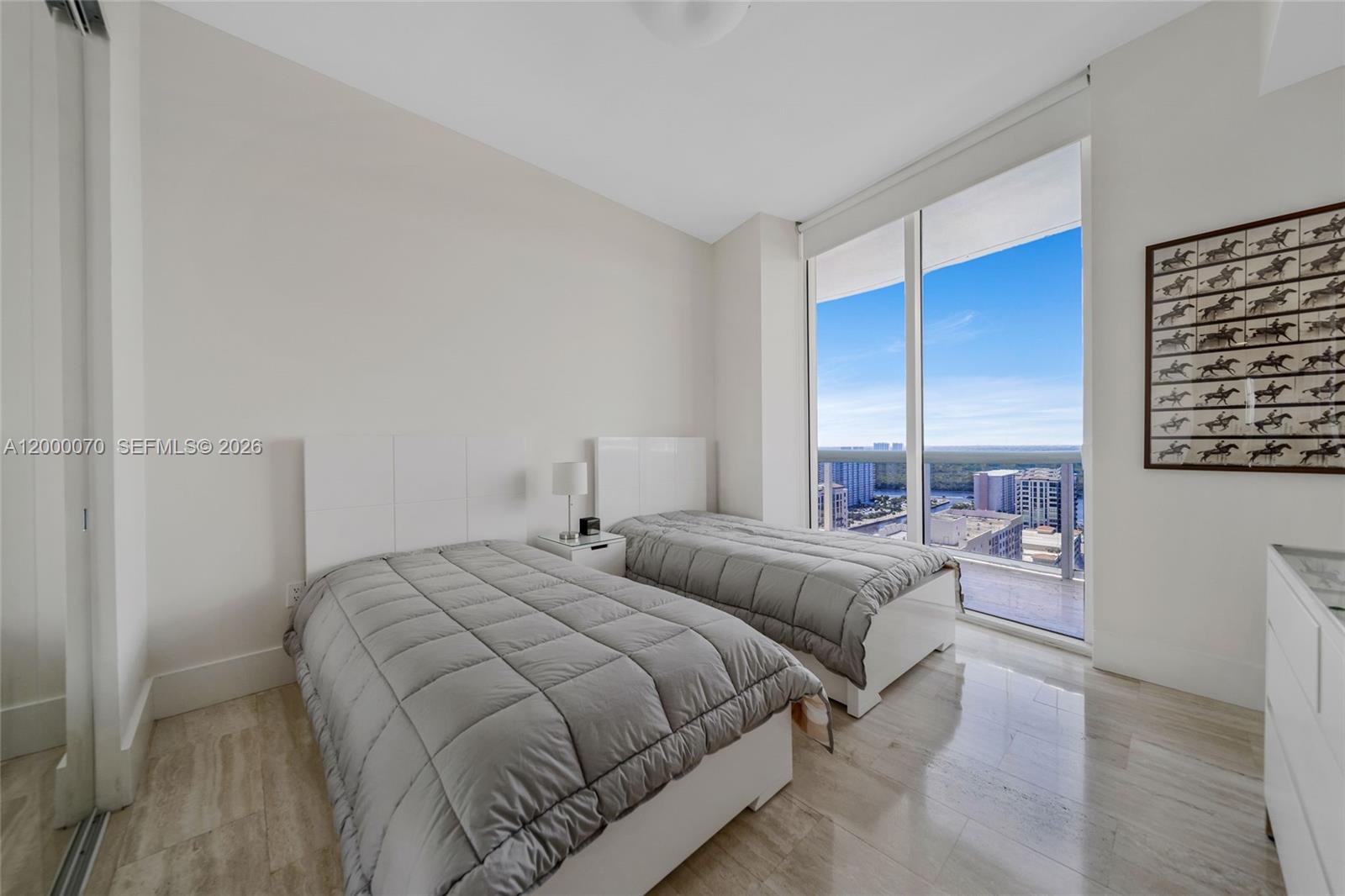 TDR TOWER I CONDO - Residential Lease