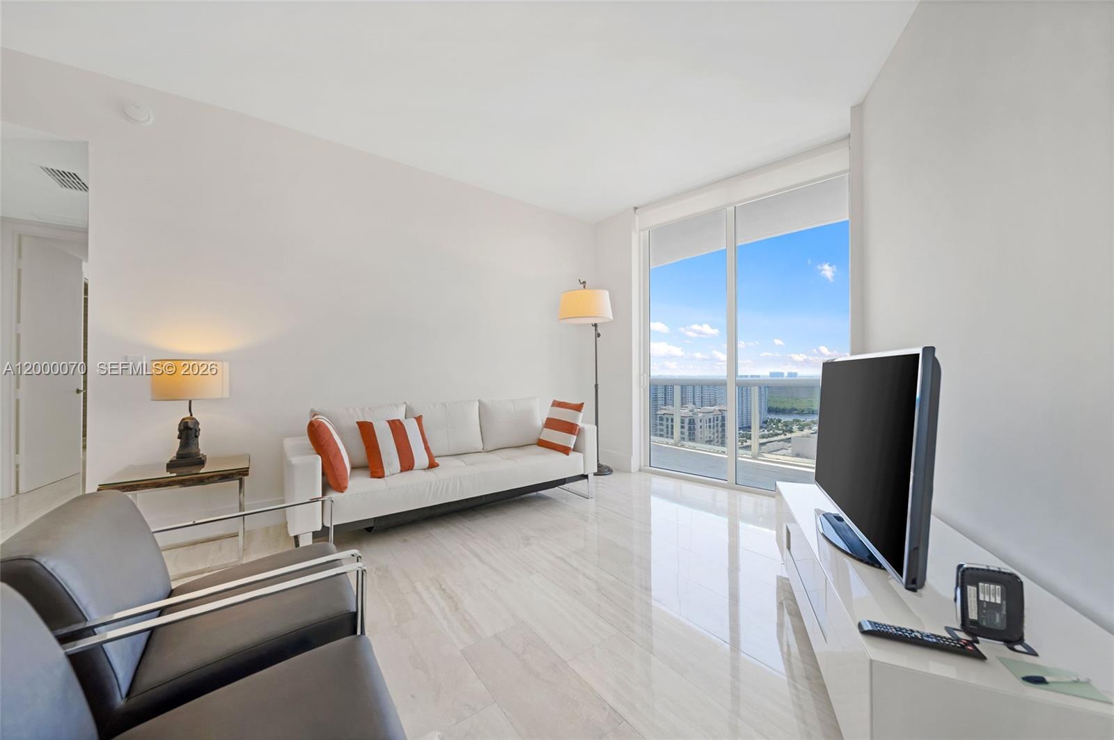 TDR TOWER I CONDO - Residential Lease