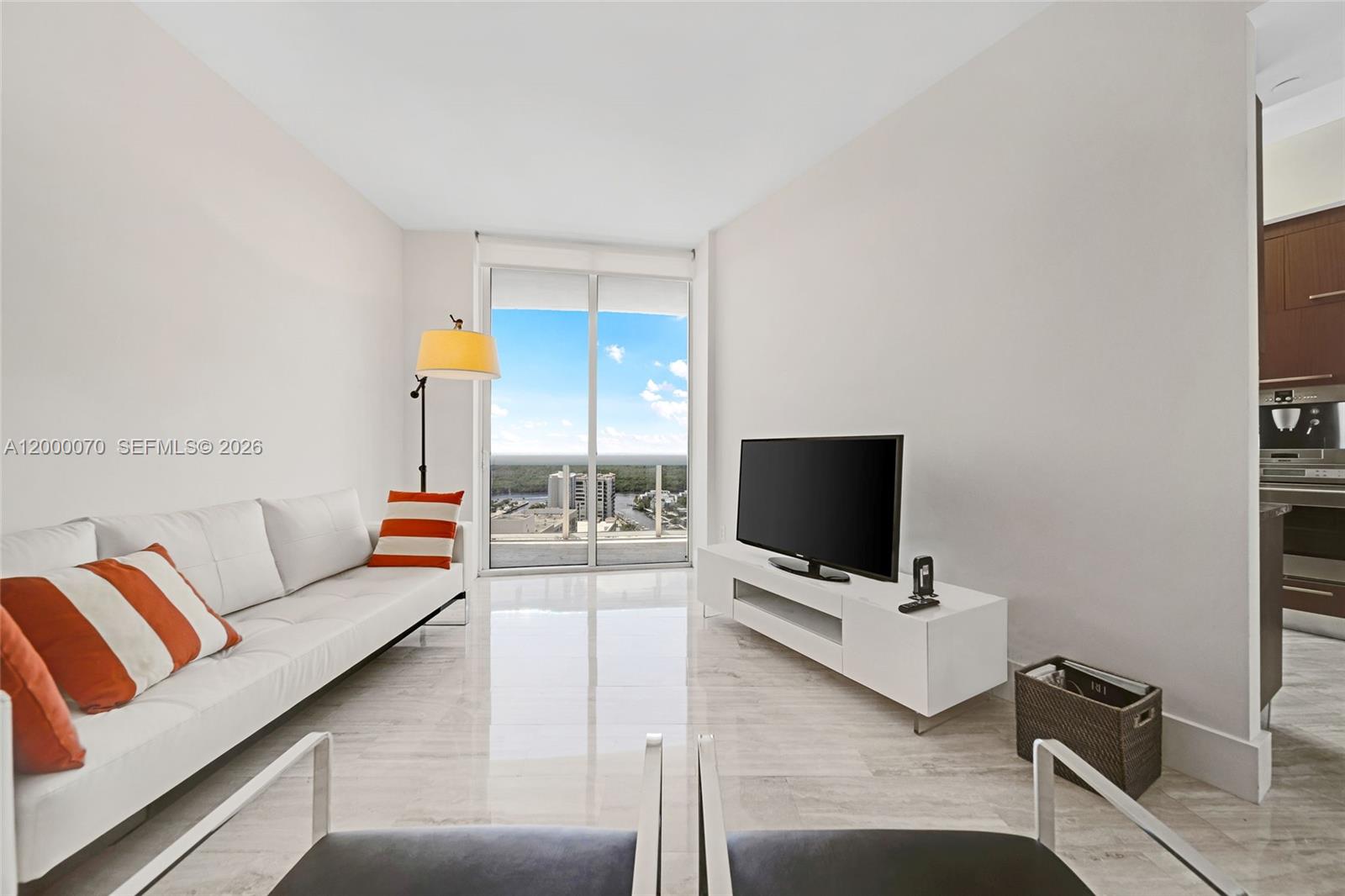 TDR TOWER I CONDO - Residential Lease