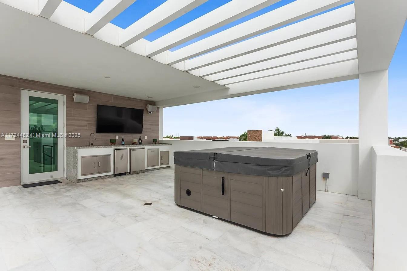 GRAND FLORIDIAN ESTATES - Residential