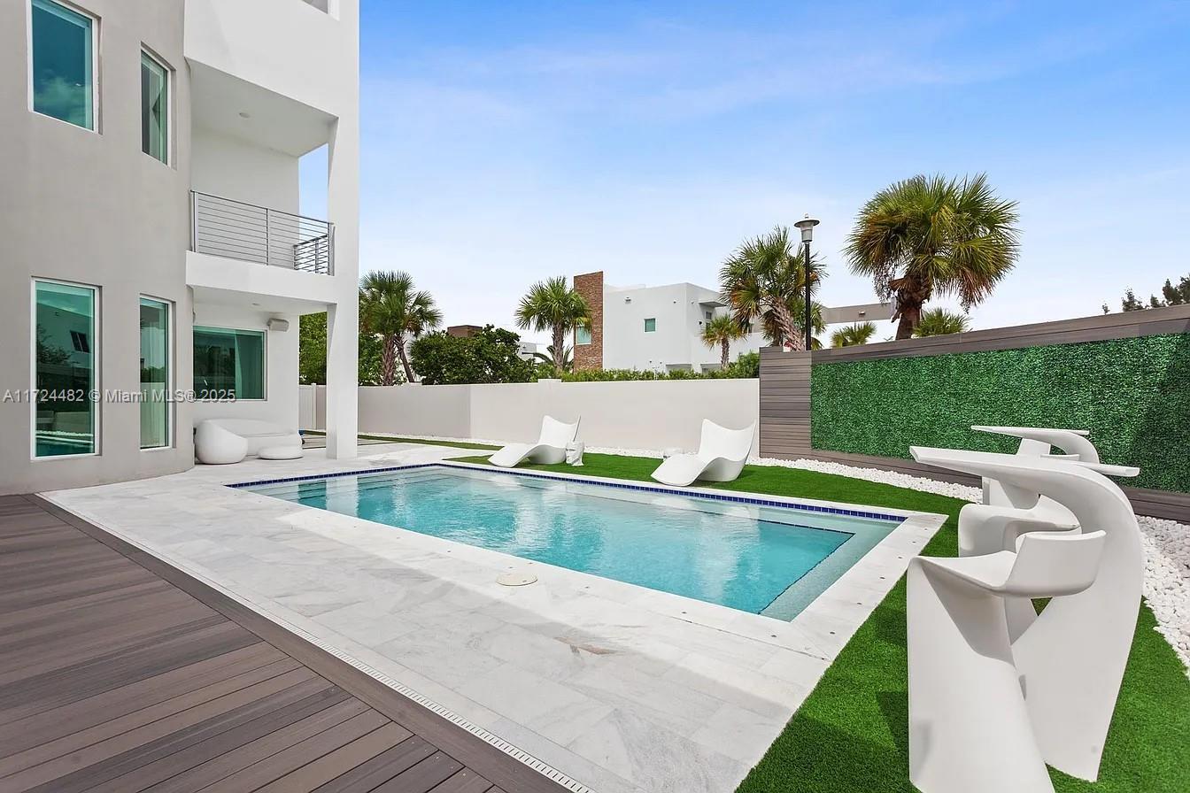 GRAND FLORIDIAN ESTATES - Residential