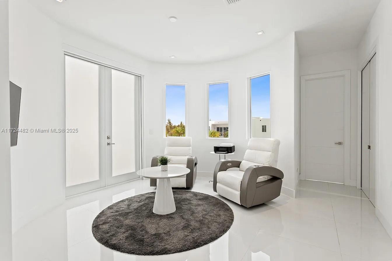 GRAND FLORIDIAN ESTATES - Residential