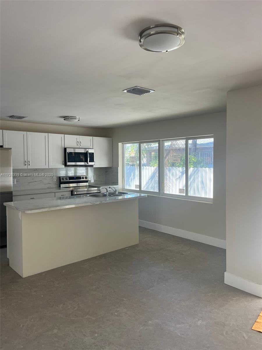 ALLAPATTAH HIGHLANDS ADDN - Residential Lease