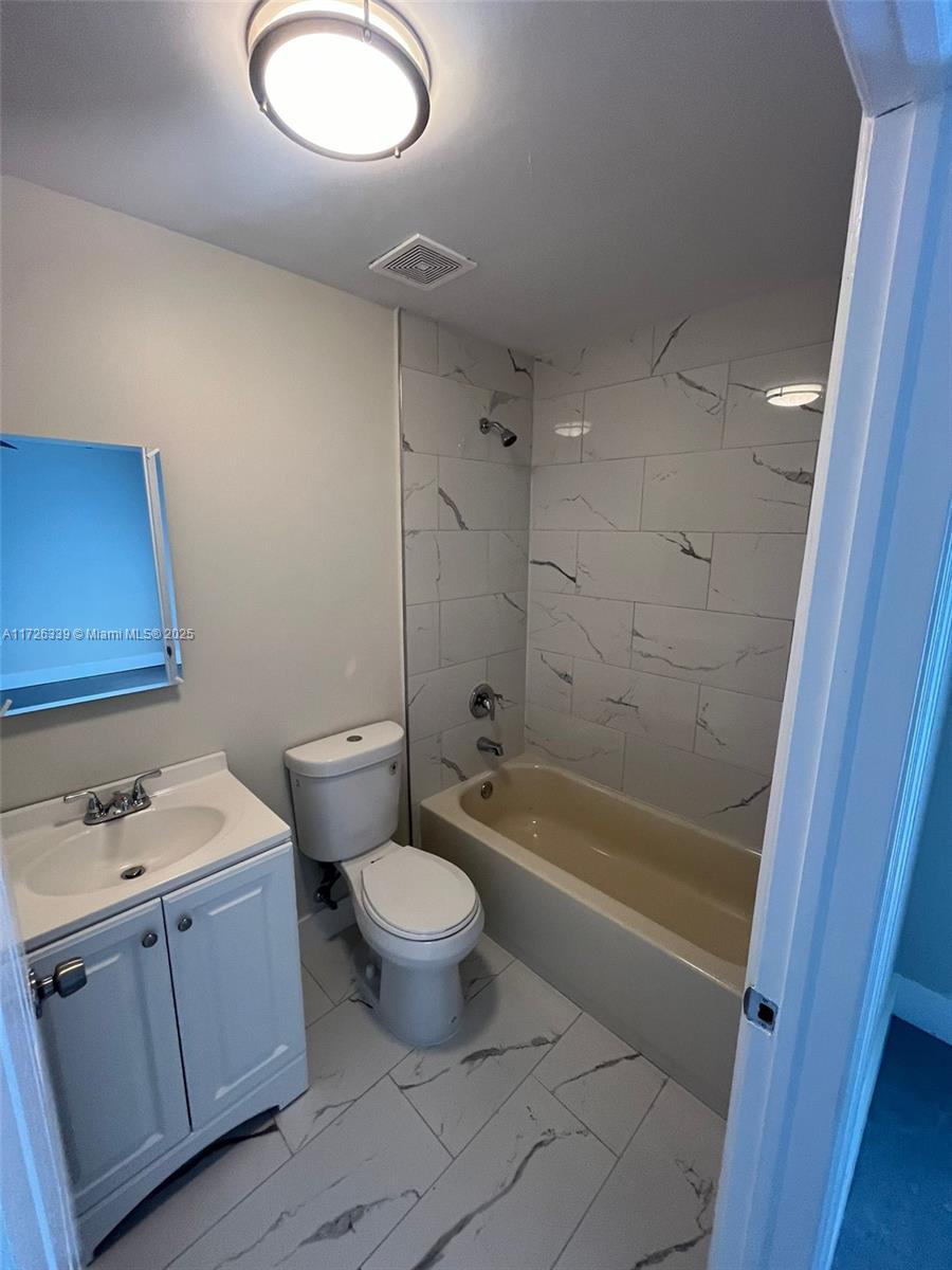 ALLAPATTAH HIGHLANDS ADDN - Residential Lease