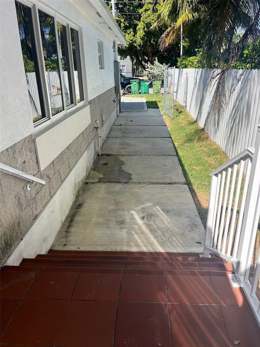 ALLAPATTAH HIGHLANDS ADDN - Residential Lease