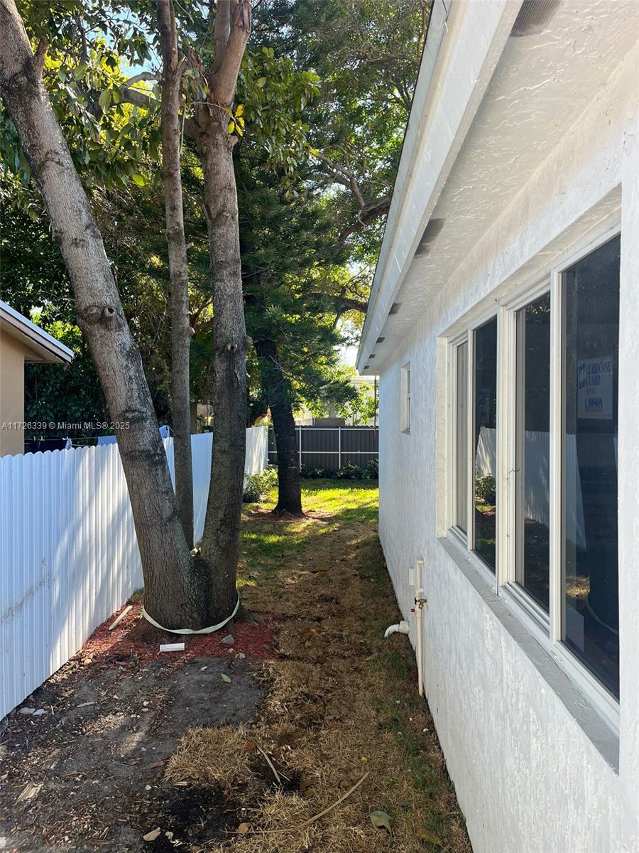 ALLAPATTAH HIGHLANDS ADDN - Residential Lease