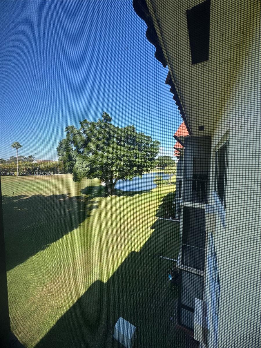 HOLLYBROOK GOLF AND - Residential Lease