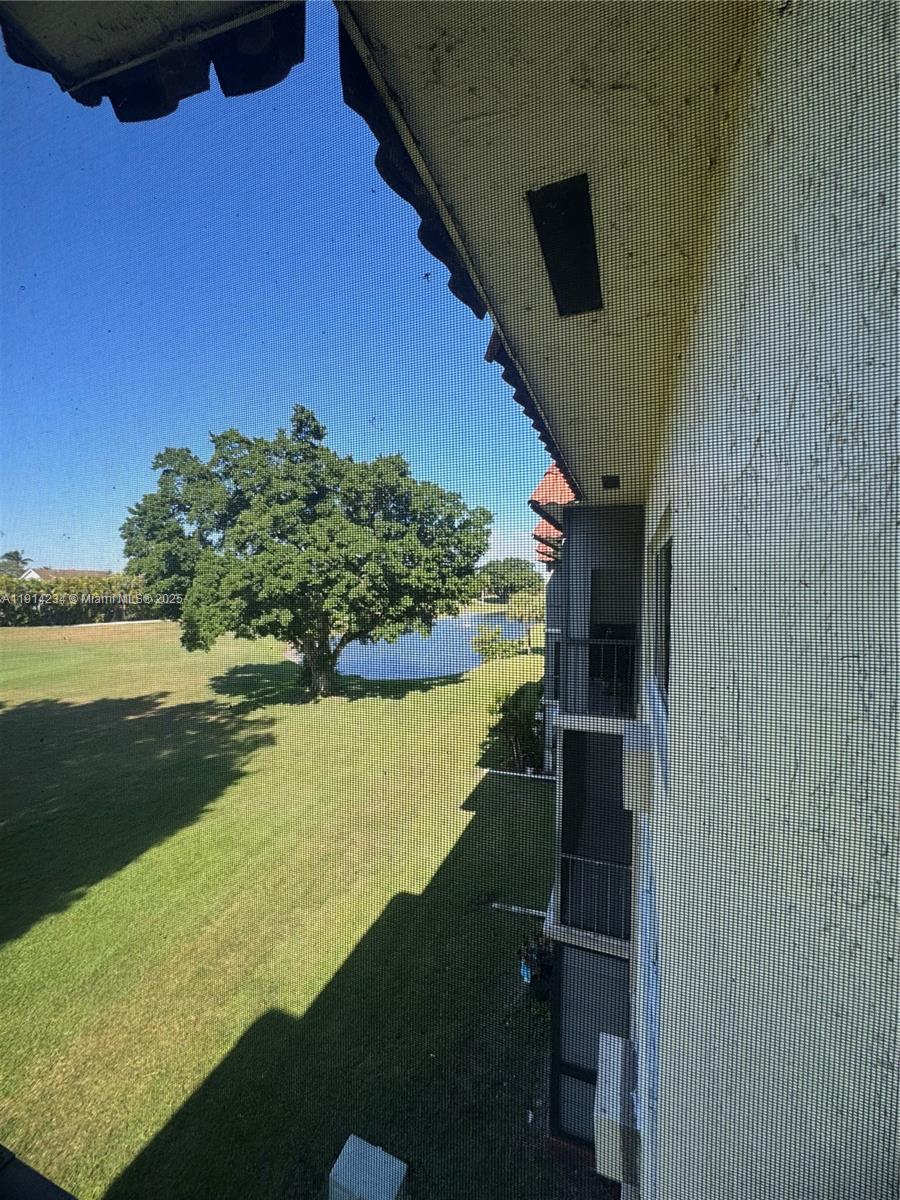 HOLLYBROOK GOLF AND - Residential Lease