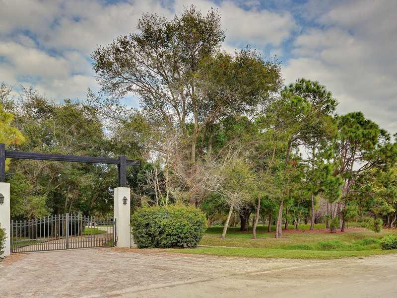 PALM GLADE RANCHES - Residential