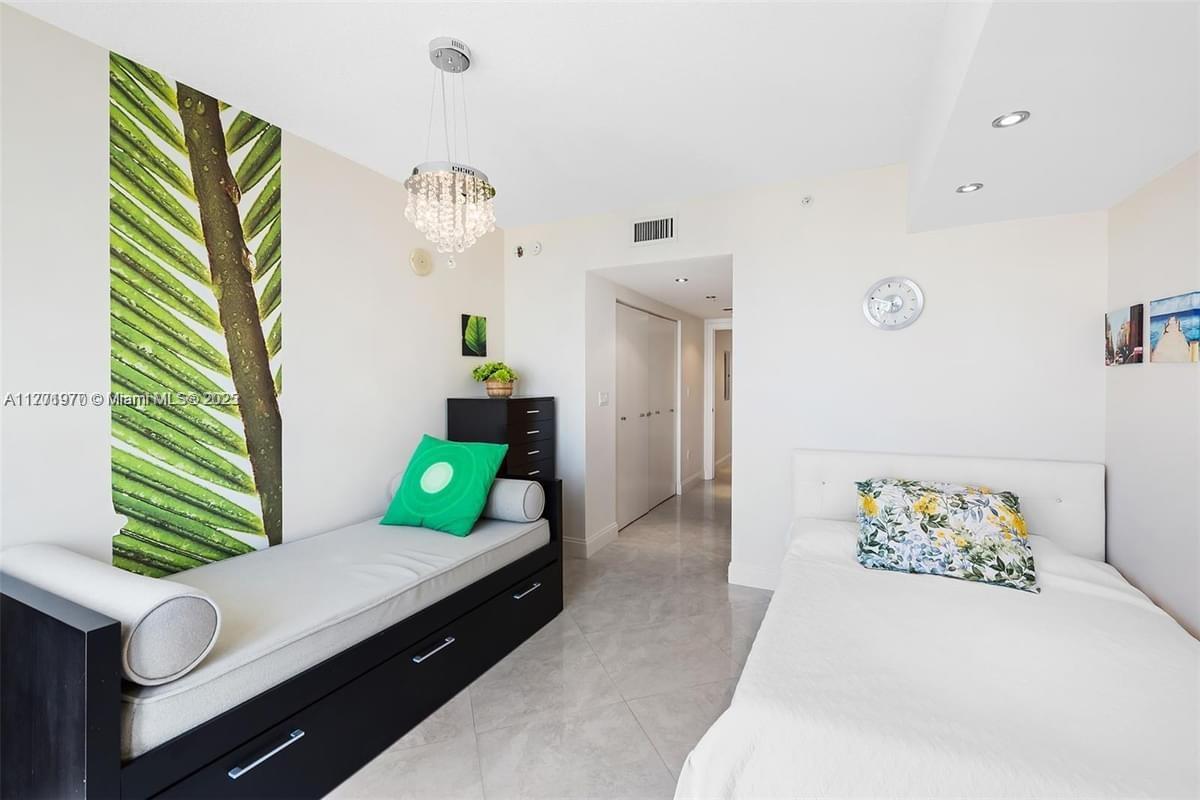 LA PERLA CONDO - Residential