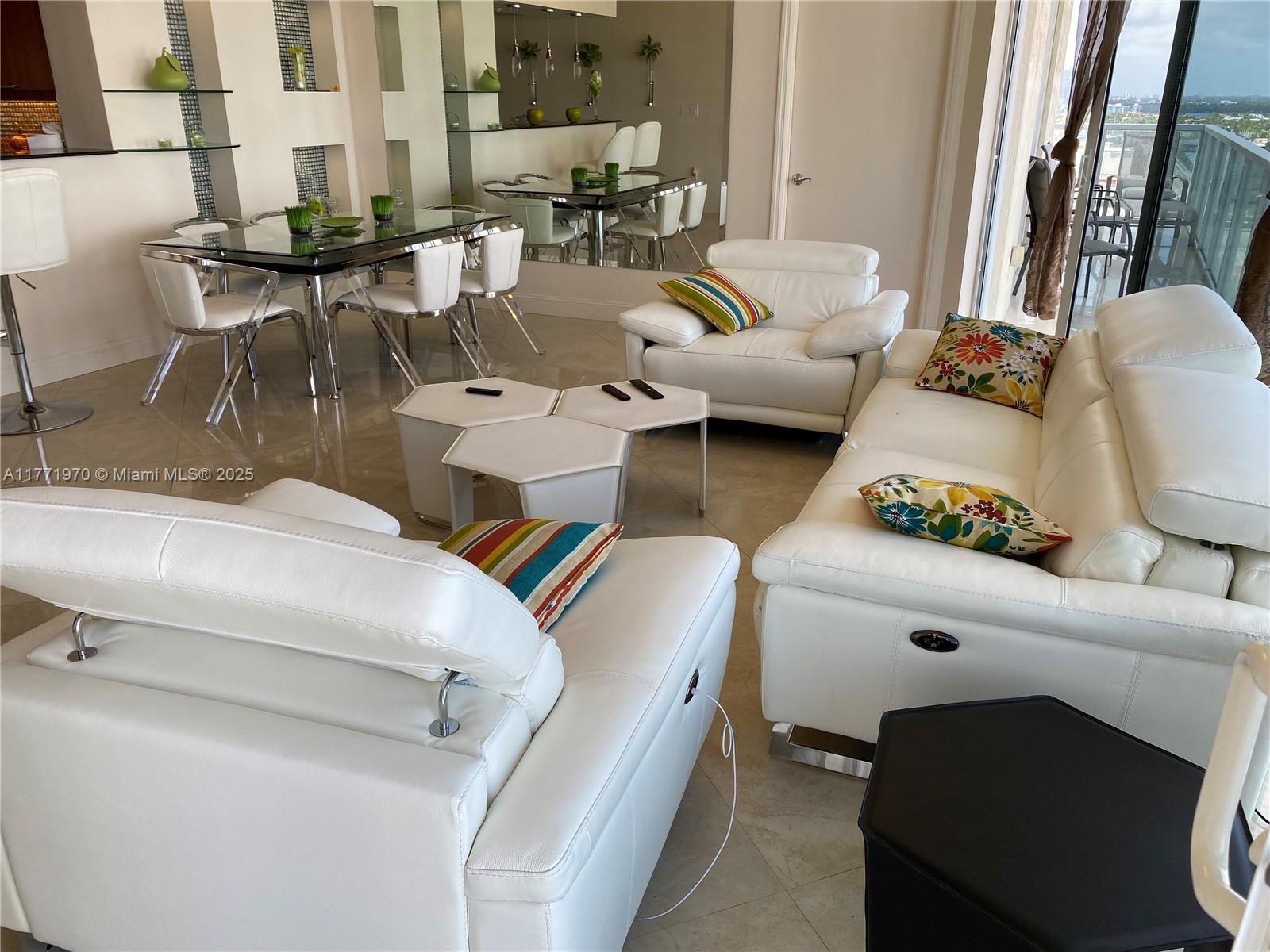 16699 Collins Ave 1607