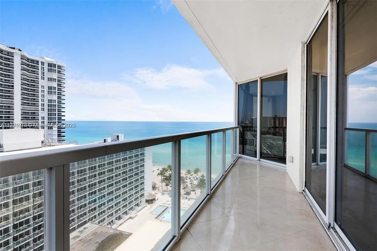LA PERLA CONDO - Residential