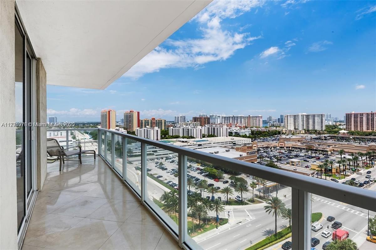 LA PERLA CONDO - Residential