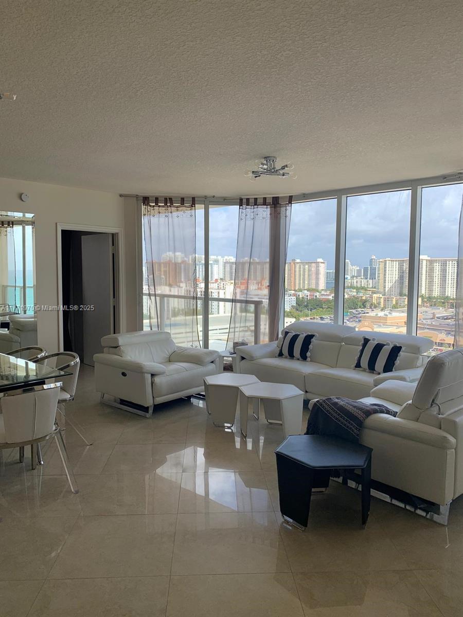 16699 Collins Ave 1607