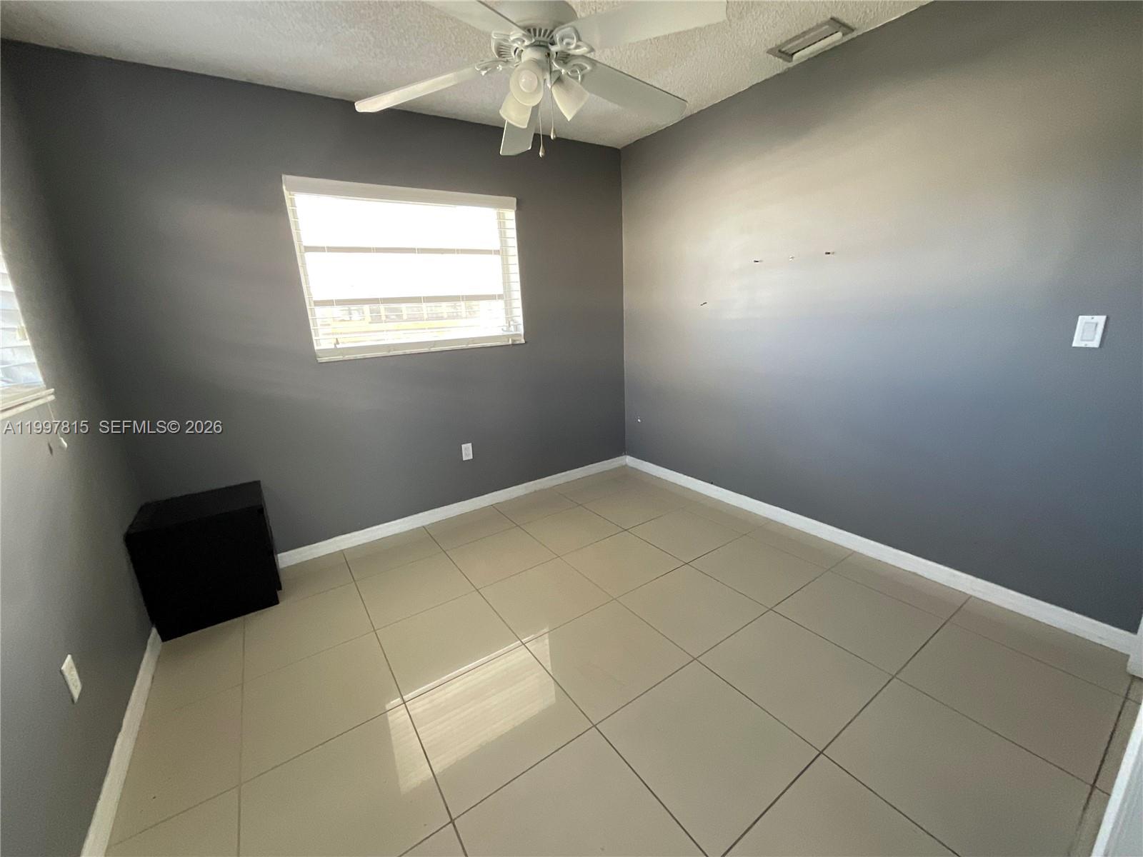 SO MIAMI HEIGHTS MANOR - Residential Lease