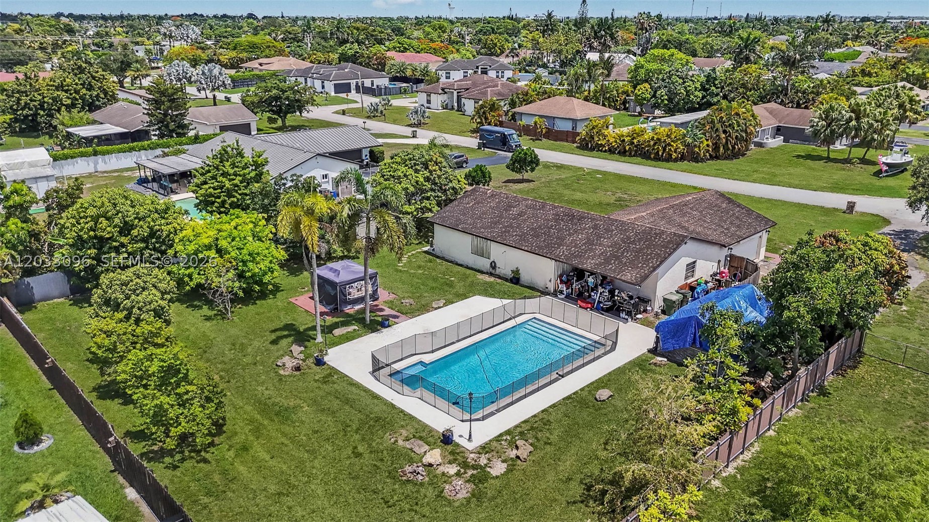 1475 NW 19 ST