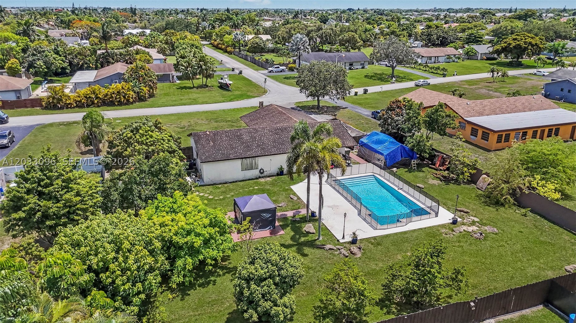 1475 NW 19 ST