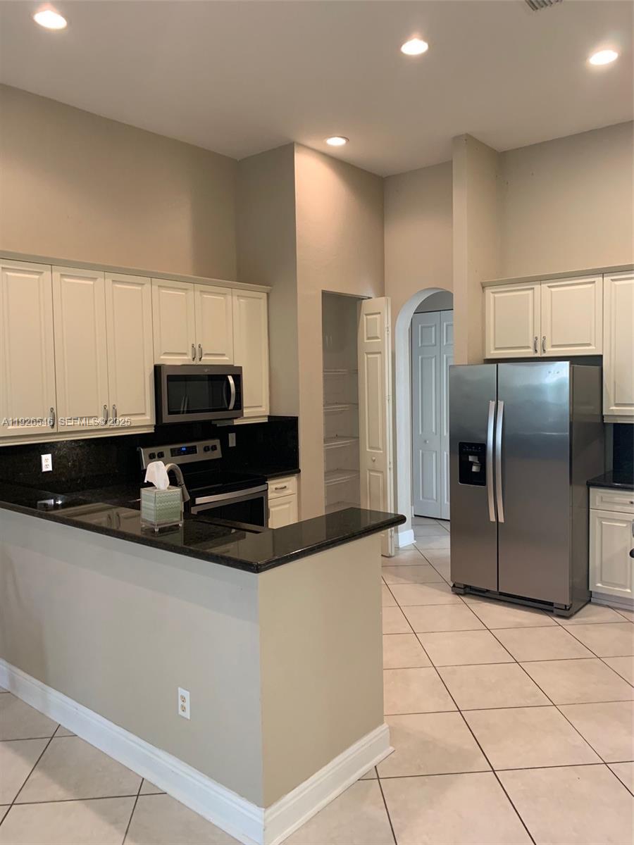 7116 W Pinecreek Way