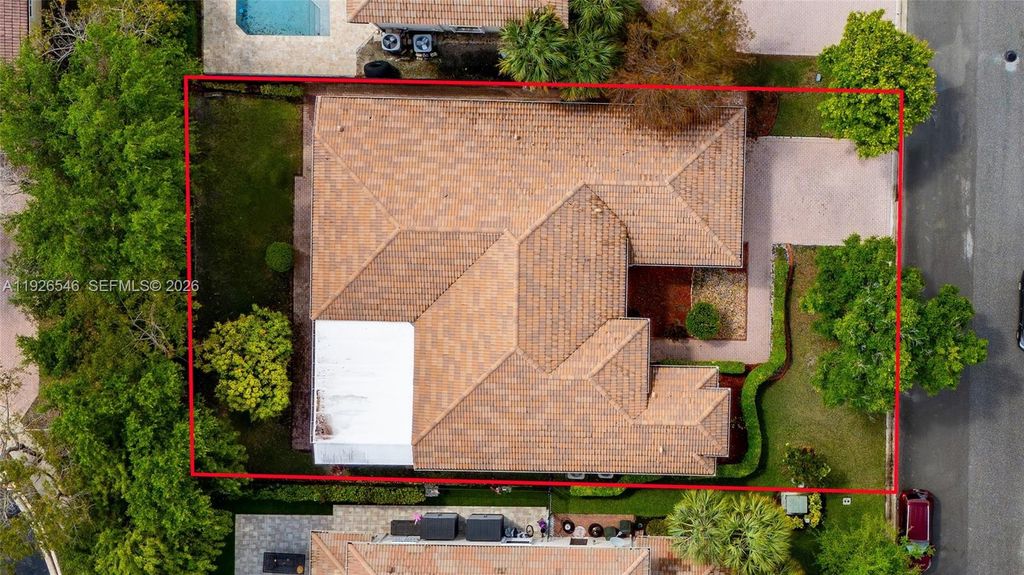 Photo of 7116 W Pinecreek Way, Coconut Creek, FL 33073 (MLS # A11926546)