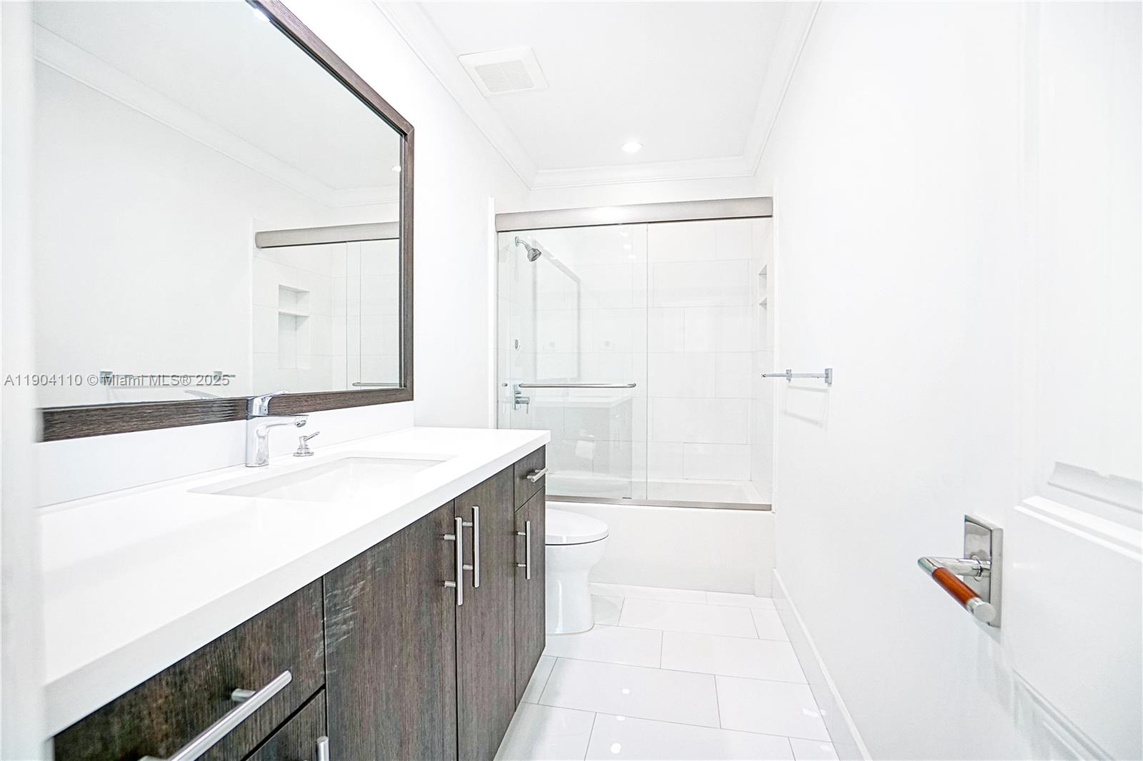 BISCAYNE KEY ESTATES - Residential Lease