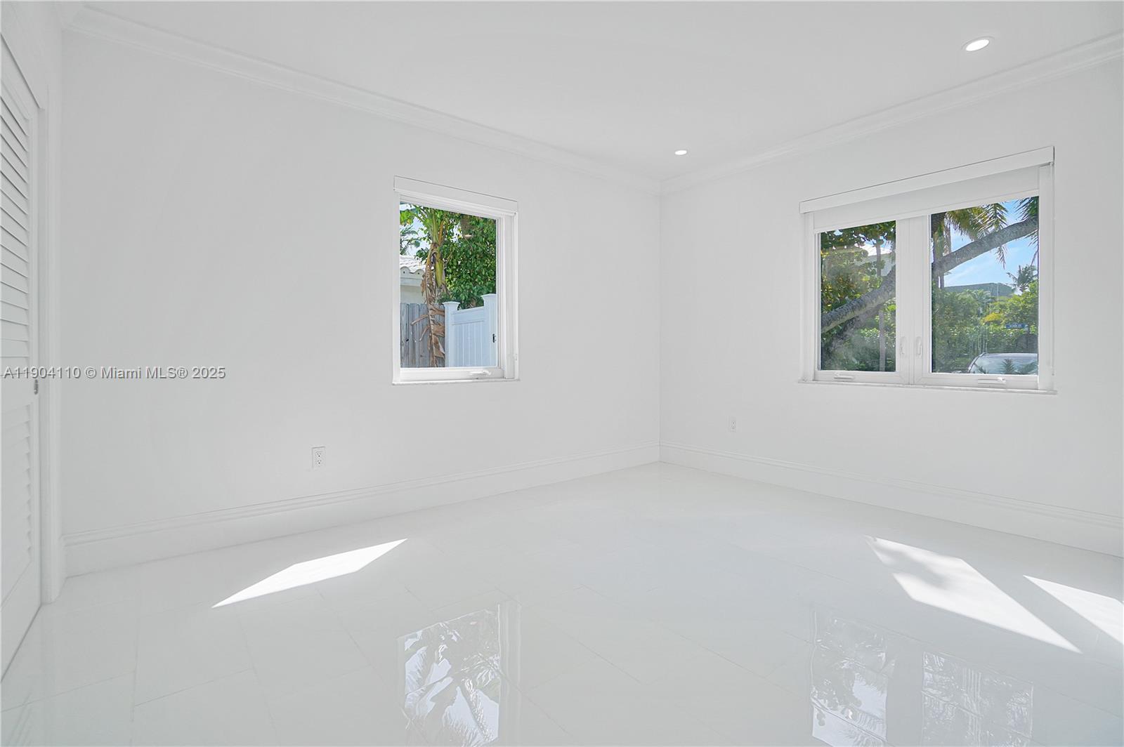 BISCAYNE KEY ESTATES - Residential Lease