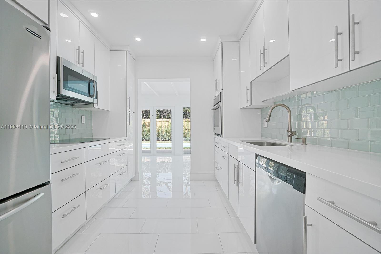 BISCAYNE KEY ESTATES - Residential Lease