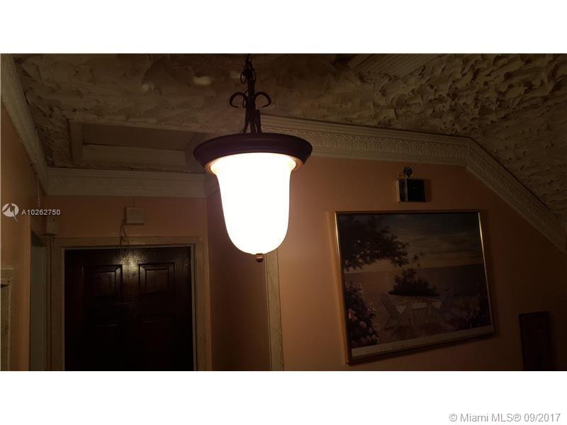 OAK RANCH MANOR - Residential