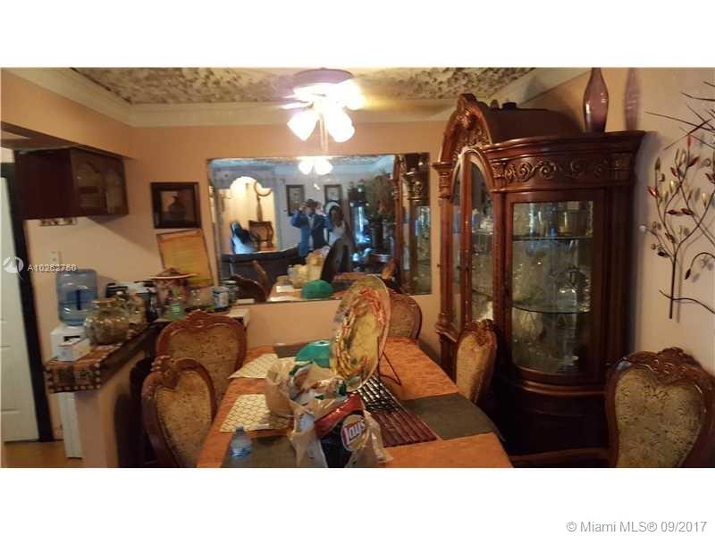 OAK RANCH MANOR - Residential