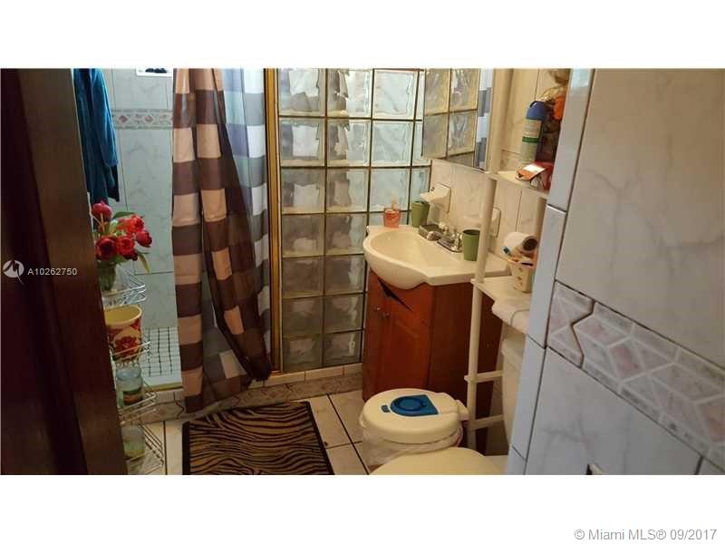 OAK RANCH MANOR - Residential