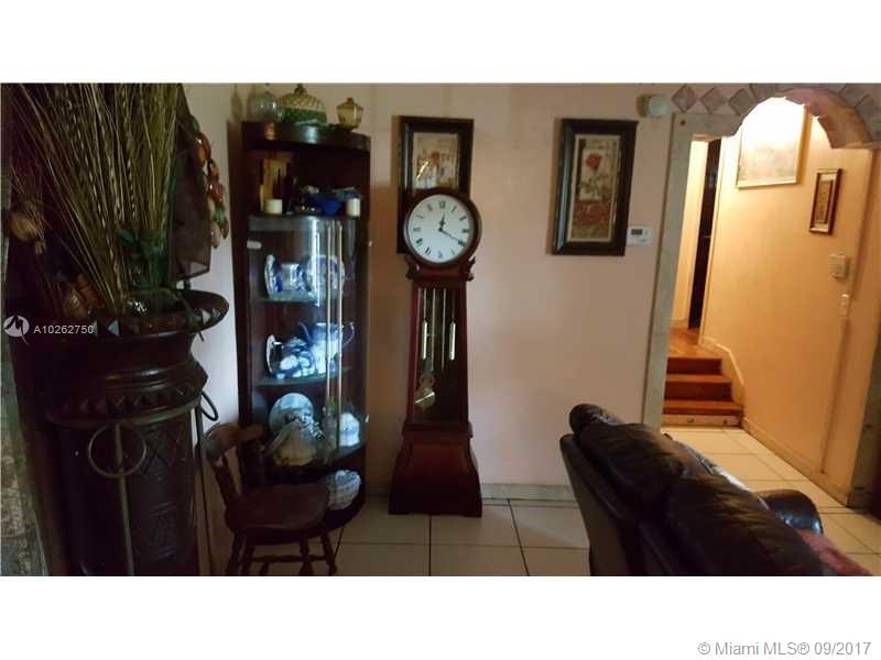 OAK RANCH MANOR - Residential