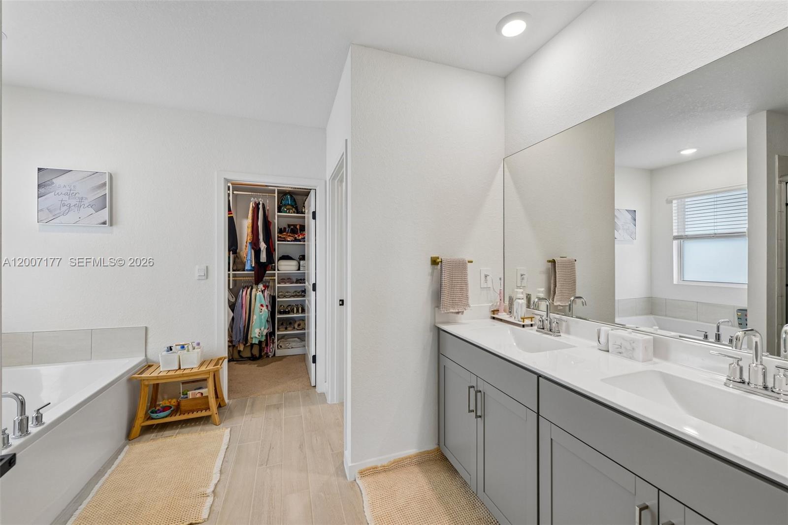 TENNESSEE ESTATES - Residential