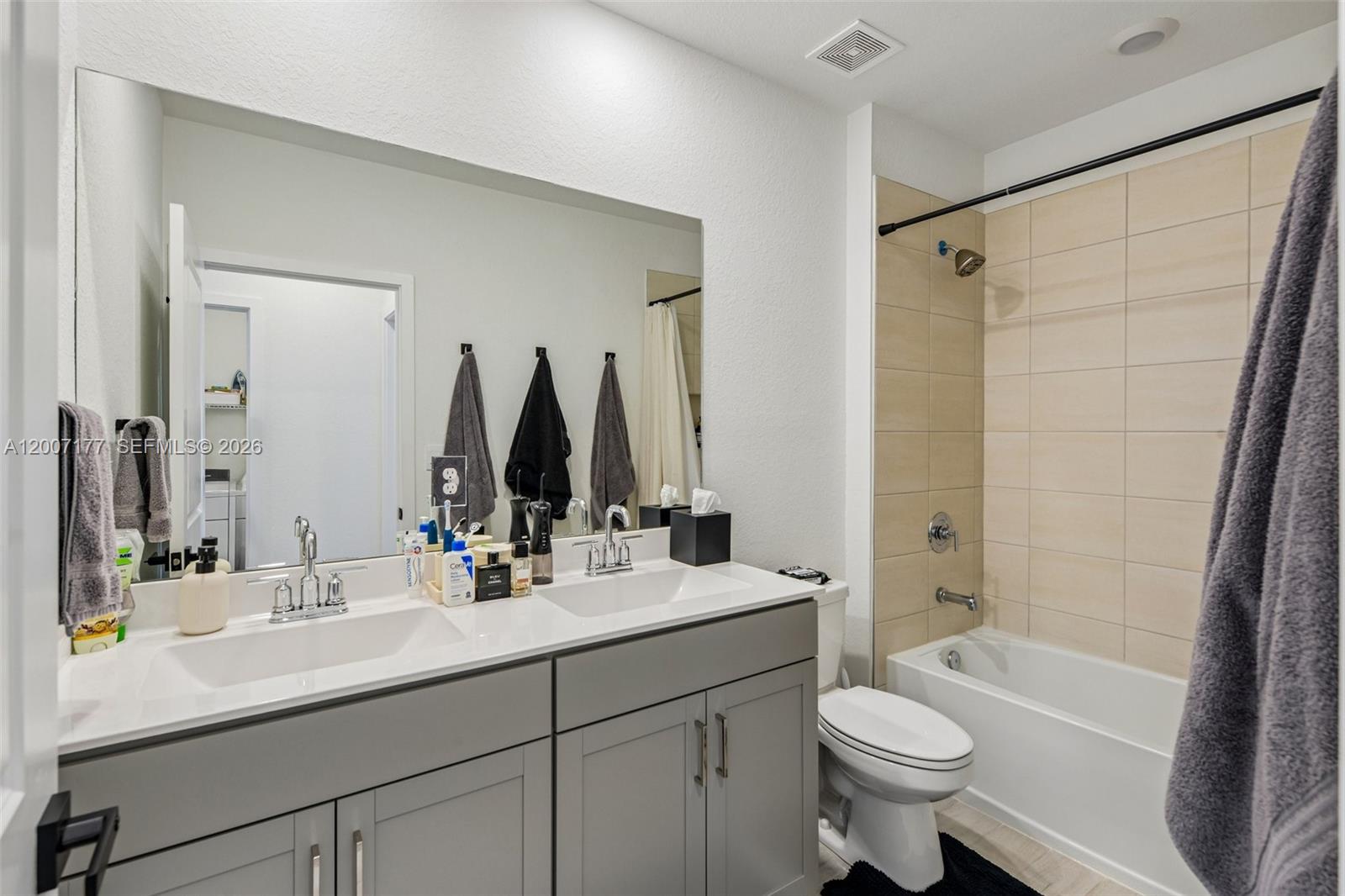 TENNESSEE ESTATES - Residential