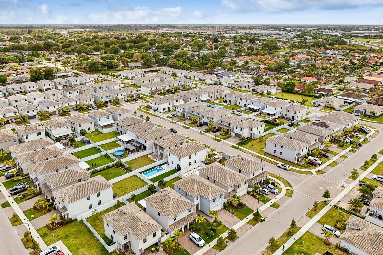 TENNESSEE ESTATES - Residential